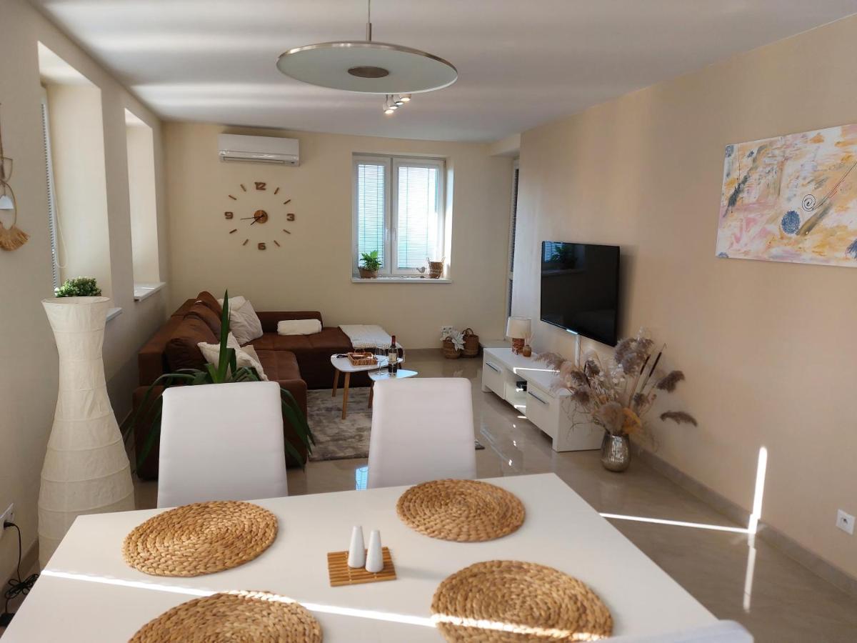 Frastak Apartment Hlohovec Dış mekan fotoğraf